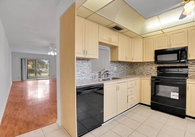 Photo 2 of Condo for sale at 2006 Granada Dr #N2, Coconut Creek, FL 33066 | MLS# F10538311 | Listing updated on 2026-09-23