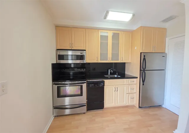 Photo 4 of Condo for sale at 2131 NE 42nd Court #208e, Lighthouse Point, FL 33064 | MLS# F10538398 | Listing updated on 2026-09-14