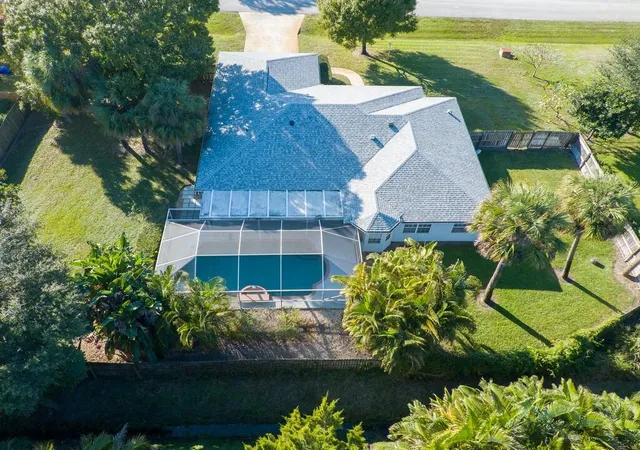 Photo 3 of Single family home for sale at 6130 60th Court, Vero Beach, FL 32967 | MLS# R11144356 | Listing updated on 2026-09-23