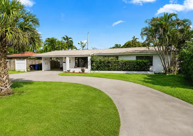 Photo 2 of Single family home for sale at 5160 Ne 18th Terrace, Fort Lauderdale, FL 33308 | MLS# F10539324 | Listing updated on 2026-09-14
