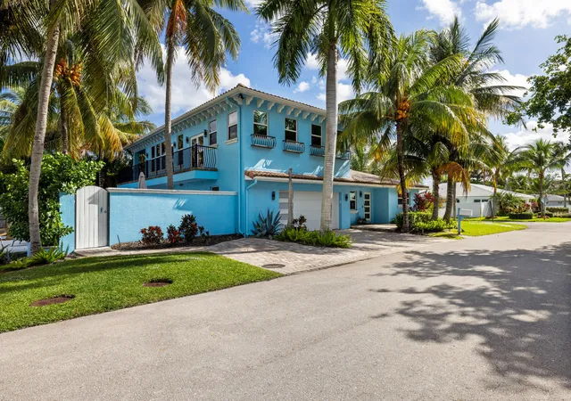 Photo 2 of Single family home for sale at 100 Neptune Dr, Hypoluxo, FL 33462 | MLS# R11146008 | Listing updated on 2026-09-16