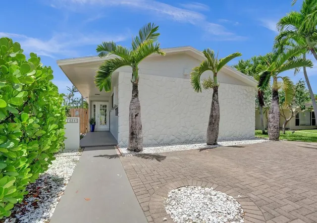 Photo 2 of Sale Pending at 1424 Adams St, Hollywood, FL 33020 | MLS# F10539399 | Listing updated on 2026-09-14
