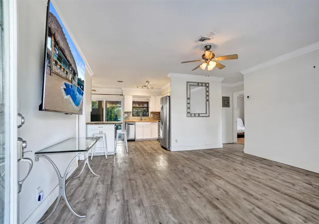 Photo 4 of Single family home for sale at 4221 NE 13th Avenue, Oakland Park, FL 33334 | MLS# F10540367 | Listing updated on 2026-09-23