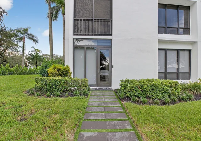 Photo 3 of Sale Pending at 7847 Lakeside Blvd #1014, Boca Raton, FL 33434 | MLS# R11147159 | Listing updated on 2026-09-14