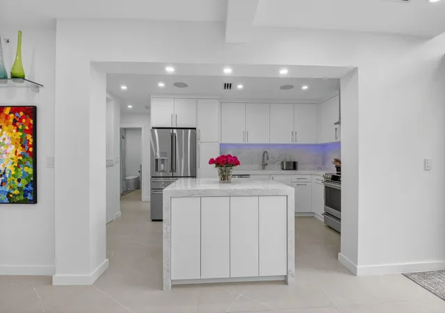 Photo 4 of Sale Pending at 7847 Lakeside Blvd #1014, Boca Raton, FL 33434 | MLS# R11147159 | Listing updated on 2026-09-14