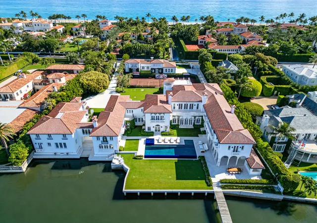 Photo 1 of Mansion for sale at 800 S County Rd, Palm Beach, FL 33480 | MLS# R11148150 | Listing updated on 2026-09-23