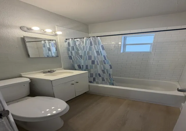 Photo 4 of House for sale at 911 NW 12th Avenue #1-2, Fort Lauderdale, FL 33311 | MLS# F10541505 | Listing updated on 2026-09-15