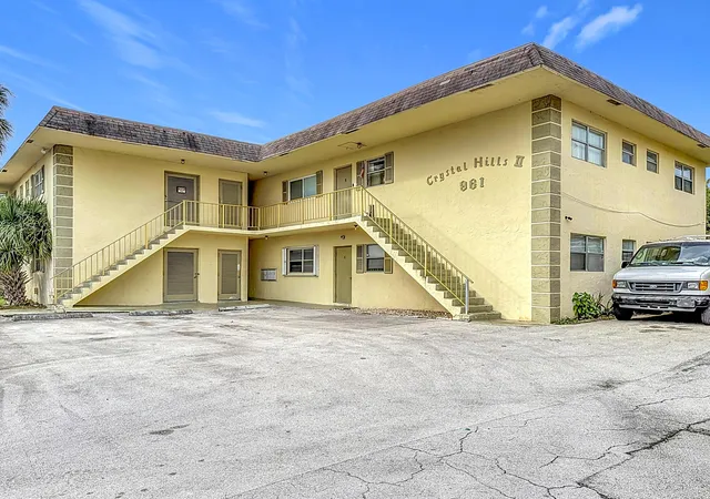 Photo 2 of Condo for sale at 961 Nw 45th Street #3, Deerfield Beach, FL 33064 | MLS# R11148285 | Listing updated on 2026-10-01