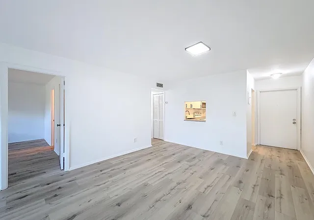 Photo 3 of Condo for sale at 961 Nw 45th Street #3, Deerfield Beach, FL 33064 | MLS# R11148285 | Listing updated on 2026-10-01