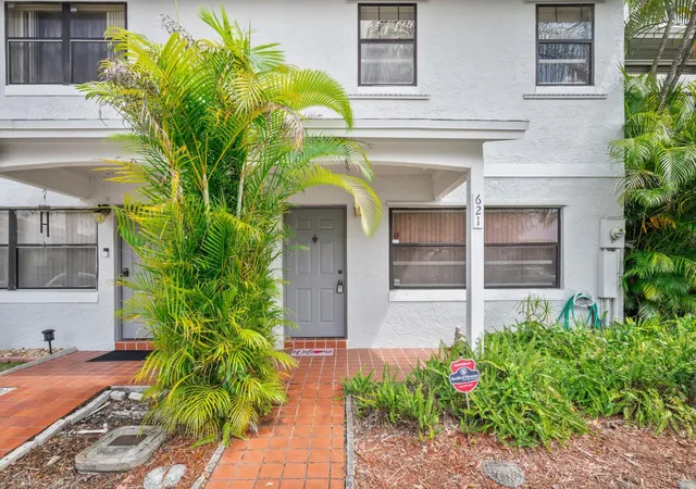 Photo 1 of Sale Pending at 621 Nw 105th Way, Pembroke Pines, FL 33026 | MLS# F10541796 | Listing updated on 2026-09-14