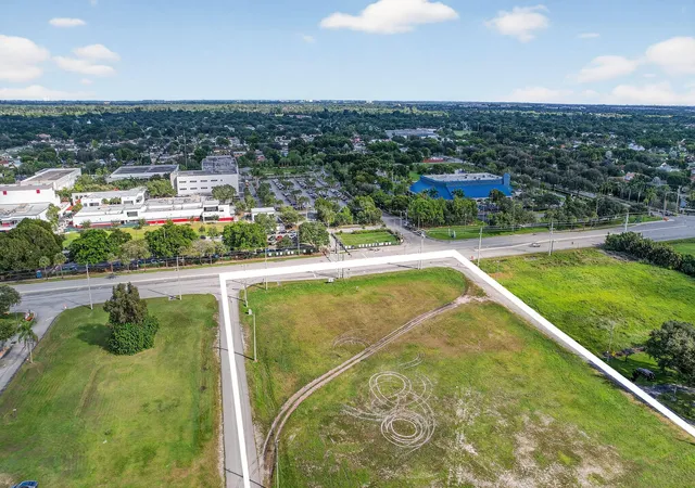 Photo 3 of Land for sale at 92 Northwest Ave, Pembroke Pines, FL 33024 | MLS# R11135699 | Listing updated on 2026-09-15