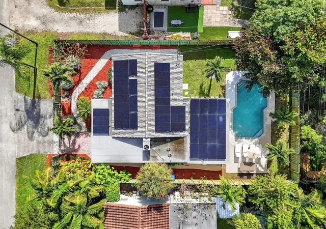 Photo 3 of Sale Pending at 1625 NW 2nd Avenue, Fort Lauderdale, FL 33311 | MLS# F10539070 | Listing updated on 2026-09-15