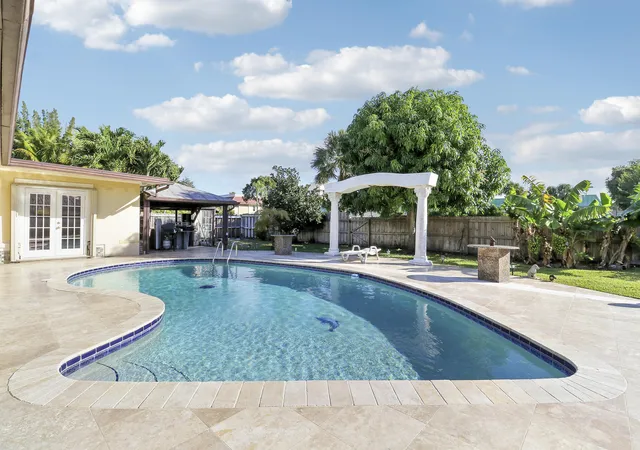 Photo 2 of Single family home for sale at 10868 Larch Ct, Palm Beach Gardens, FL 33418 | MLS# R11148681 | Listing updated on 2026-09-14