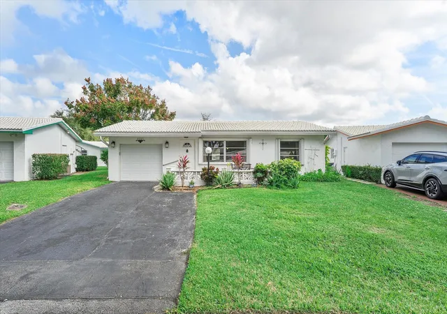 Photo 2 of Single family home for sale at 1540 Nw 85th Avenue, Plantation, FL 33322 | MLS# F10542311 | Listing updated on 2026-09-28