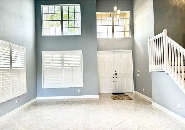 Photo 4 of Single family home for sale at 1886 SW Grey Falcon Cir, Vero Beach, FL 32962 | MLS# F10542305 | Listing updated on 2026-09-23