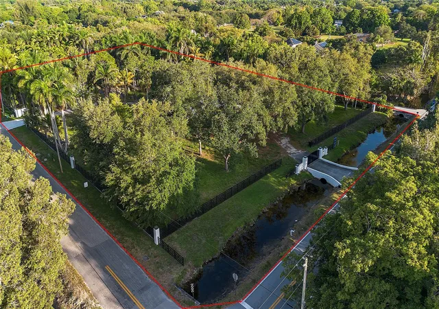 Photo 3 of Sale Pending at 6541 Melaleuca Rd, Southwest Ranches, FL 33330 | MLS# F10543145 | Listing updated on 2026-09-16