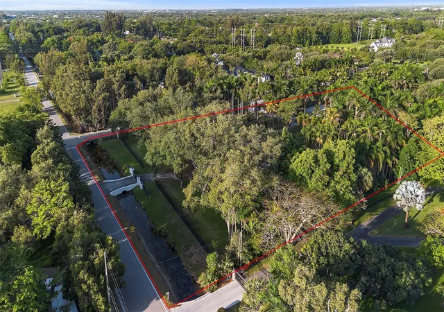 Photo 3 of Sale Pending at 6541 Melaleuca Rd, Southwest Ranches, FL 33330 | MLS# F10543145 | Listing updated on 2026-09-16