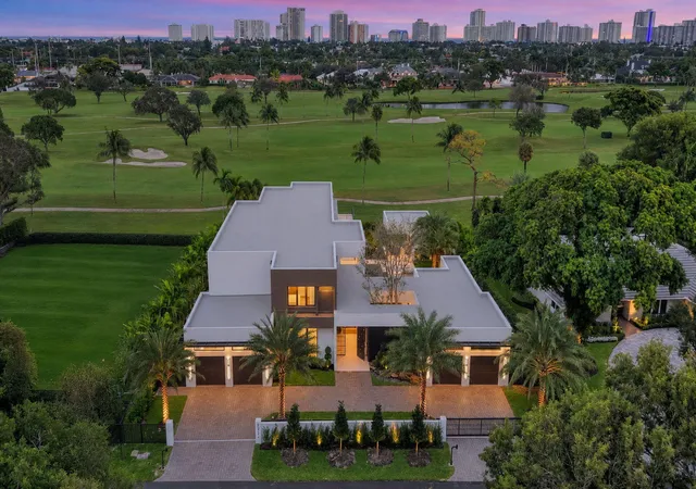 Photo 1 of Mansion for sale at 4312 Ne 23 Avenue, Fort Lauderdale, FL 33308 | MLS# F10541795 | Listing updated on 2026-10-04