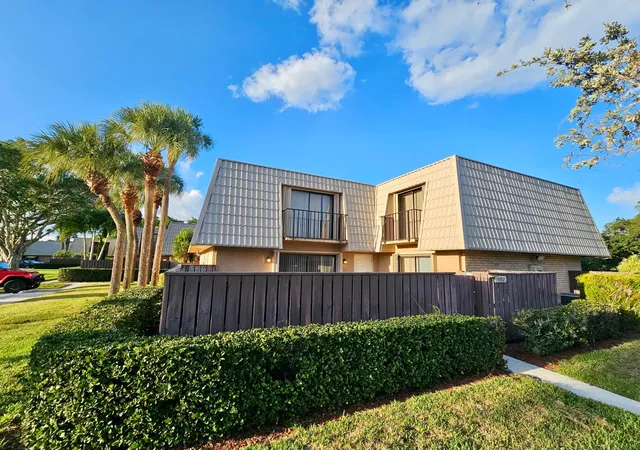 Photo 1 of Sale Pending at 5152 51st Way, West Palm Beach, FL 33409 | MLS# R11150858 | Listing updated on 2026-10-06