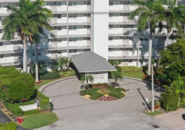 Photo 3 of Condo for sale at 140 Ne 28th Avenue #406, Pompano Beach, FL 33062 | MLS# F10542946 | Listing updated on 2026-09-16