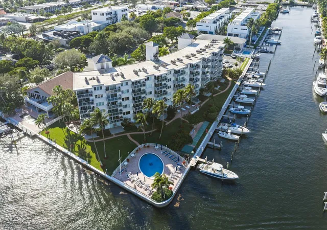 Photo 4 of Condo for sale at 140 NE 28th Avenue #406, Pompano Beach, FL 33062 | MLS# F10542946 | Listing updated on 2026-09-16