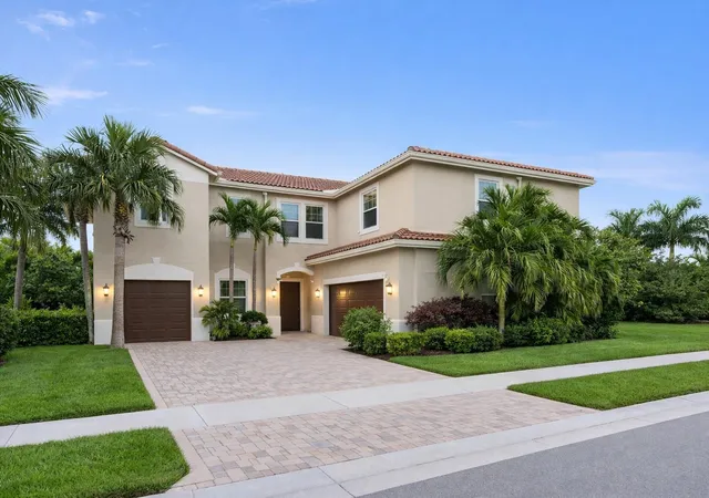 Photo 1 of Single family home for sale at 1381 Beacon Cir, Wellington, FL 33414 | MLS# F10540778 | Listing updated on 2026-09-23