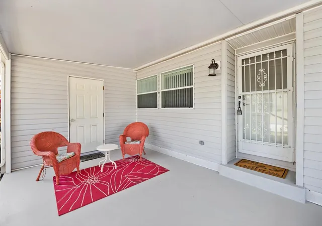 Photo 2 of Manufactured home for sale at 3805 Doral Ct, Port St Lucie, FL 34952 | MLS# R11151282 | Listing updated on 2026-09-14