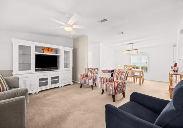 Photo 4 of Manufactured home for sale at 3805 Doral Ct, Port St Lucie, FL 34952 | MLS# R11151282 | Listing updated on 2026-09-14