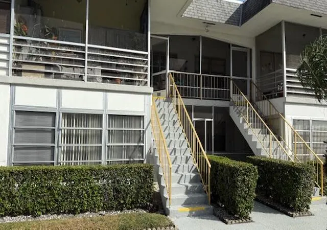 Photo 2 of Condo for sale at 100 Stratford H, West Palm Beach, FL 33417 | MLS# R11151393 | Listing updated on 2026-09-15