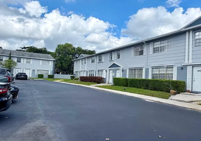 Photo 3 of Townhouse for sale at 1788 SW 81st Way #1788, Davie, FL 33324 | MLS# F10542748 | Listing updated on 2026-09-16