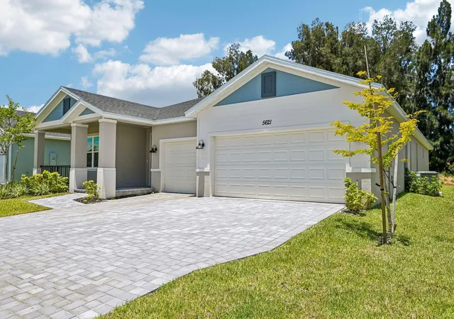 Photo 3 of Sale Pending at 5621 Hampton Park Cir, Vero Beach, FL 32966 | MLS# R11151737 | Listing updated on 2026-09-17