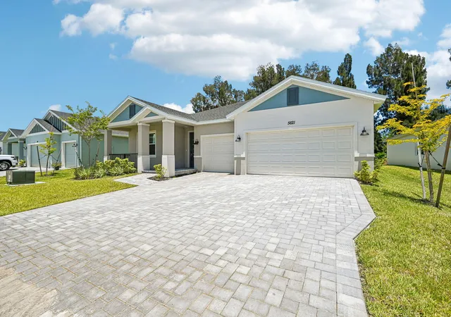 Photo 3 of Sale Pending at 5621 Hampton Park Cir, Vero Beach, FL 32966 | MLS# R11151737 | Listing updated on 2026-09-17