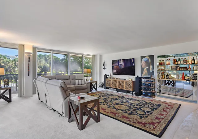 Photo 2 of Condo for sale at 2427 Presidential Way #204, West Palm Beach, FL 33401 | MLS# R11151675 | Listing updated on 2026-10-06