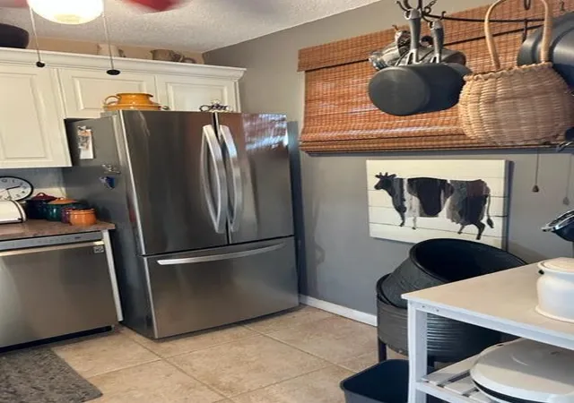 Photo 2 of Condo for sale at 2811 S Garden Dr #207, Lake Worth, FL 33461 | MLS# R11151763 | Listing updated on 2026-09-15