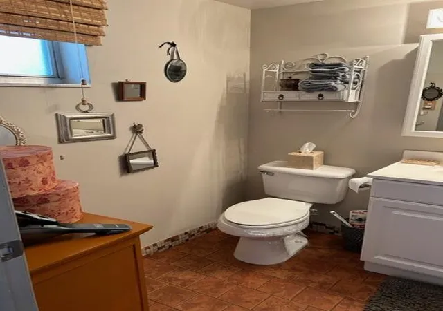 Listing Photo 5 - Condo for sale in building located at 2811 S Gdn Dr, Palm Springs, FL 33461 - Unit #207