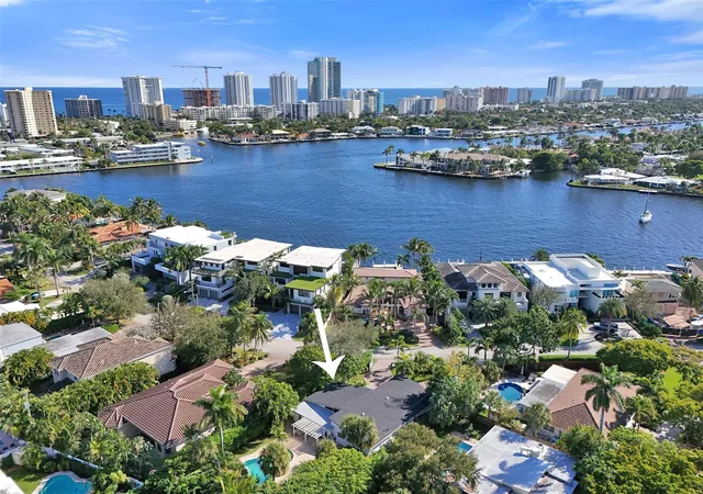 Photo 3 of Single family home for sale at 2525 Se 7th Drive, Pompano Beach, FL 33062 | MLS# F10544307 | Listing updated on 2026-09-13