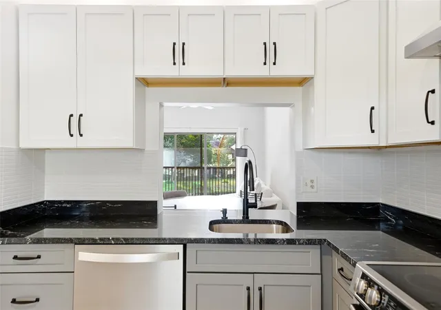 Listing Photo 4 - Condo for sale in building located at 3053 Carambola Cir N, Coconut Creek, FL 33066 - Unit #Unit 3053