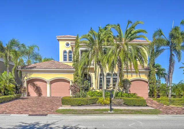 Photo 1 of Single family home for sale at 190 Se Bella Strano, Port Saint Lucie, FL 34984 | MLS# R11153359 | Listing updated on 2026-10-07