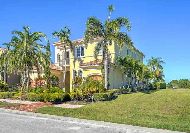 Photo 3 of Single family home for sale at 190 Se Bella Strano, Port Saint Lucie, FL 34984 | MLS# R11153359 | Listing updated on 2026-10-07