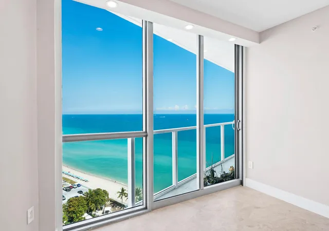Photo 2 of Condo for sale at 3101 S Ocean Dr #1807, Hollywood, FL 33019 | MLS# R11153862 | Listing updated on 2026-09-14