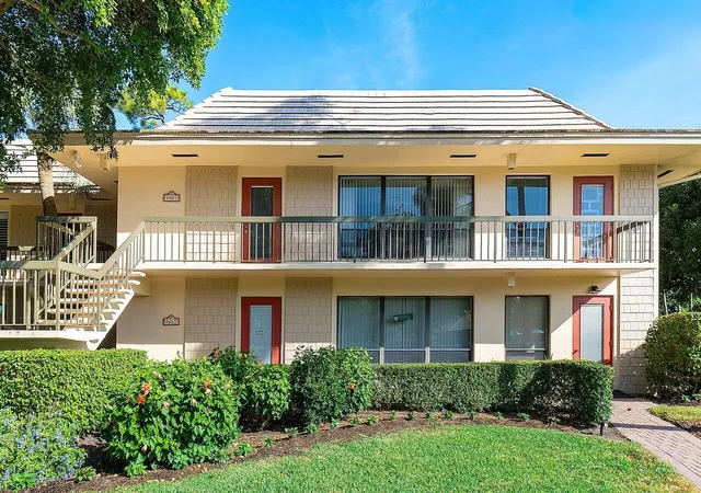 Photo 1 of Condo for sale at 4665 Kittiwake Ct #Kingfisher N, Boynton Beach, FL 33436 | MLS# R11153988 | Listing updated on 2026-09-14