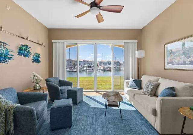 Listing Photo 4 - Condo for sale in building located at 9 Harbour Isle Dr, Fort Pierce, FL 34949 - Unit #102