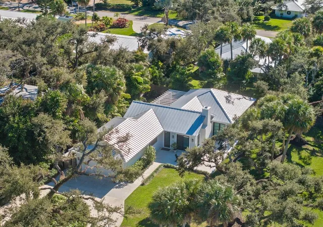 Photo 2 of Single family home for sale at 506 Conn Way, Vero Beach, FL 32963 | MLS# R11154642 | Listing updated on 2026-10-01