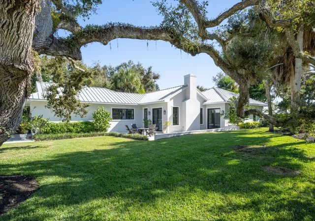 Photo 3 of Single family home for sale at 506 Conn Way, Vero Beach, FL 32963 | MLS# R11154642 | Listing updated on 2026-10-01