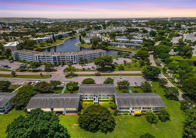 Photo 3 of Condo for sale at 301 Farnham M #301, Deerfield Beach, FL 33442 | MLS# R11154773 | Listing updated on 2026-10-07