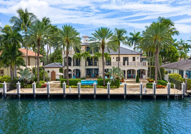 Photo 1 of Mansion for sale at 2430 Del Lago Dr, Fort Lauderdale, FL 33316 | MLS# F10542976 | Listing updated on 2026-10-06