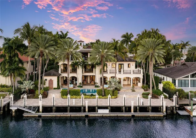 Photo 2 of Mansion for sale at 2430 Del Lago Dr, Fort Lauderdale, FL 33316 | MLS# F10542976 | Listing updated on 2026-10-06