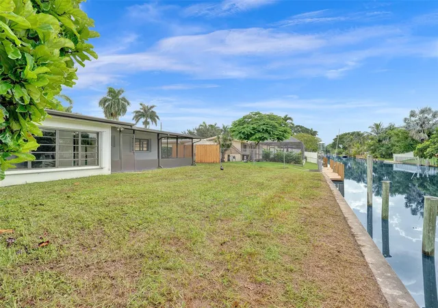 Photo 3 of Sale Pending at 5840 Sw 14th Street, Plantation, FL 33317 | MLS# F10545898 | Listing updated on 2026-09-15