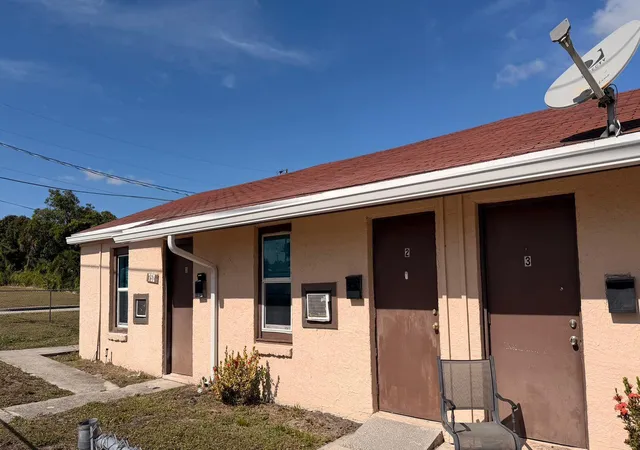 Photo 3 of House for sale at 752 Martin Luther King Blvd #1-5, West Palm Beach, FL 33404 | MLS# R11156558 | Listing updated on 2026-09-15