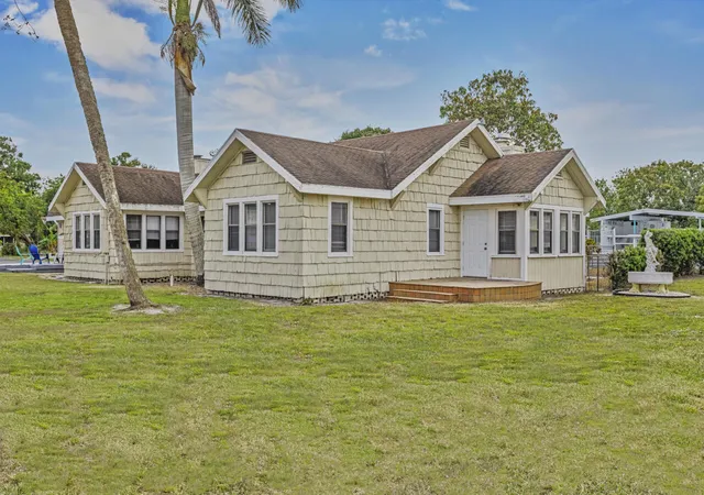 Photo 4 of House for sale at 14601 Orange Ave N, Fort Pierce, FL 34945 | MLS# R11157042 | Listing updated on 2026-09-16
